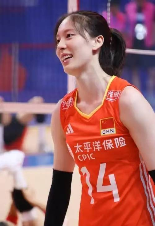 开云体育-中国女排五大美女盘点：第二名毫无争议，第一名出人意料|张常宁|惠若琪|李月明|郑益昕|赛场_新浪体育_新浪新闻
